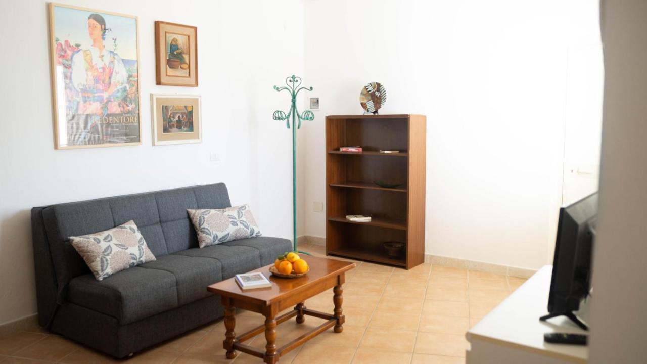 Appartamenti Melograno E Fico Loculi Extérieur photo