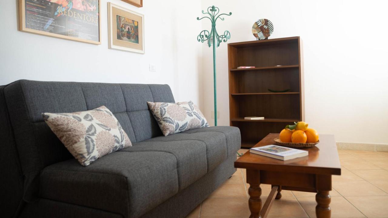 Appartamenti Melograno E Fico Loculi Extérieur photo